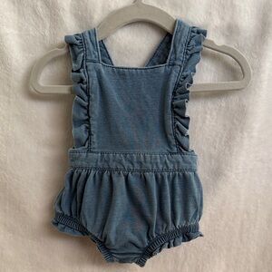 🎉5 for 🎉$20 (Baby)
Cat & Jack Blue Ruffled One Piece